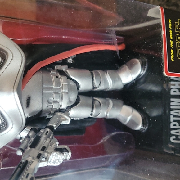 Star Wars - Captain Phasma Bobblehead - Picture 5 of 6
